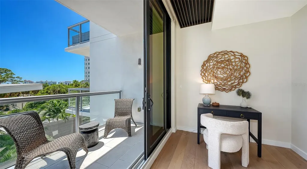 300 S Pineapple Avenue Sarasota FL 34236