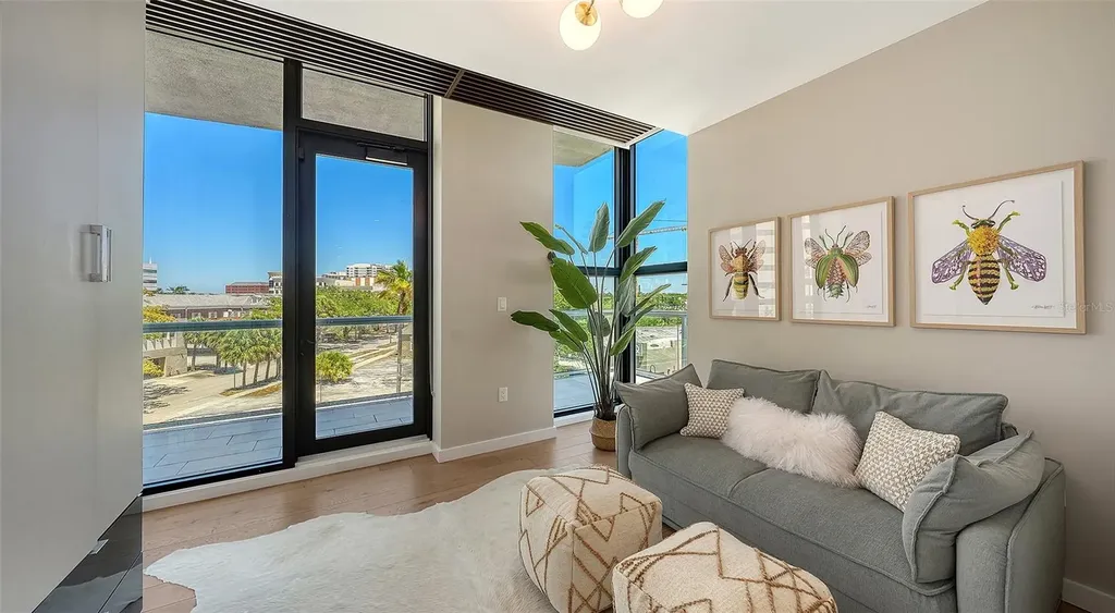300 S Pineapple Avenue Sarasota FL 34236