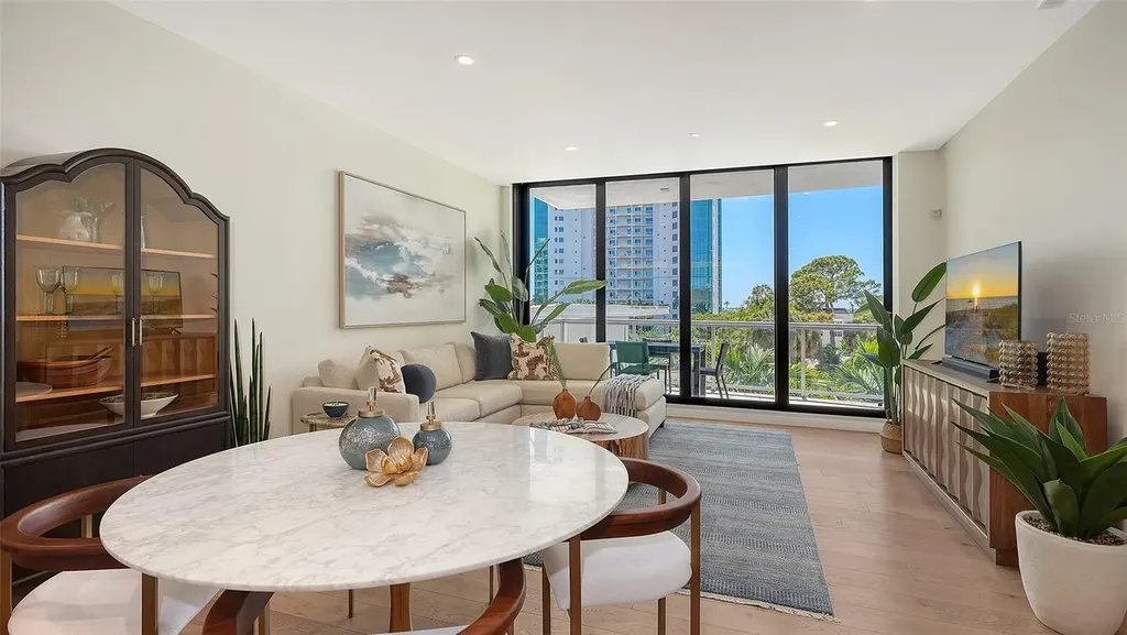 300 S Pineapple Avenue Sarasota FL 34236