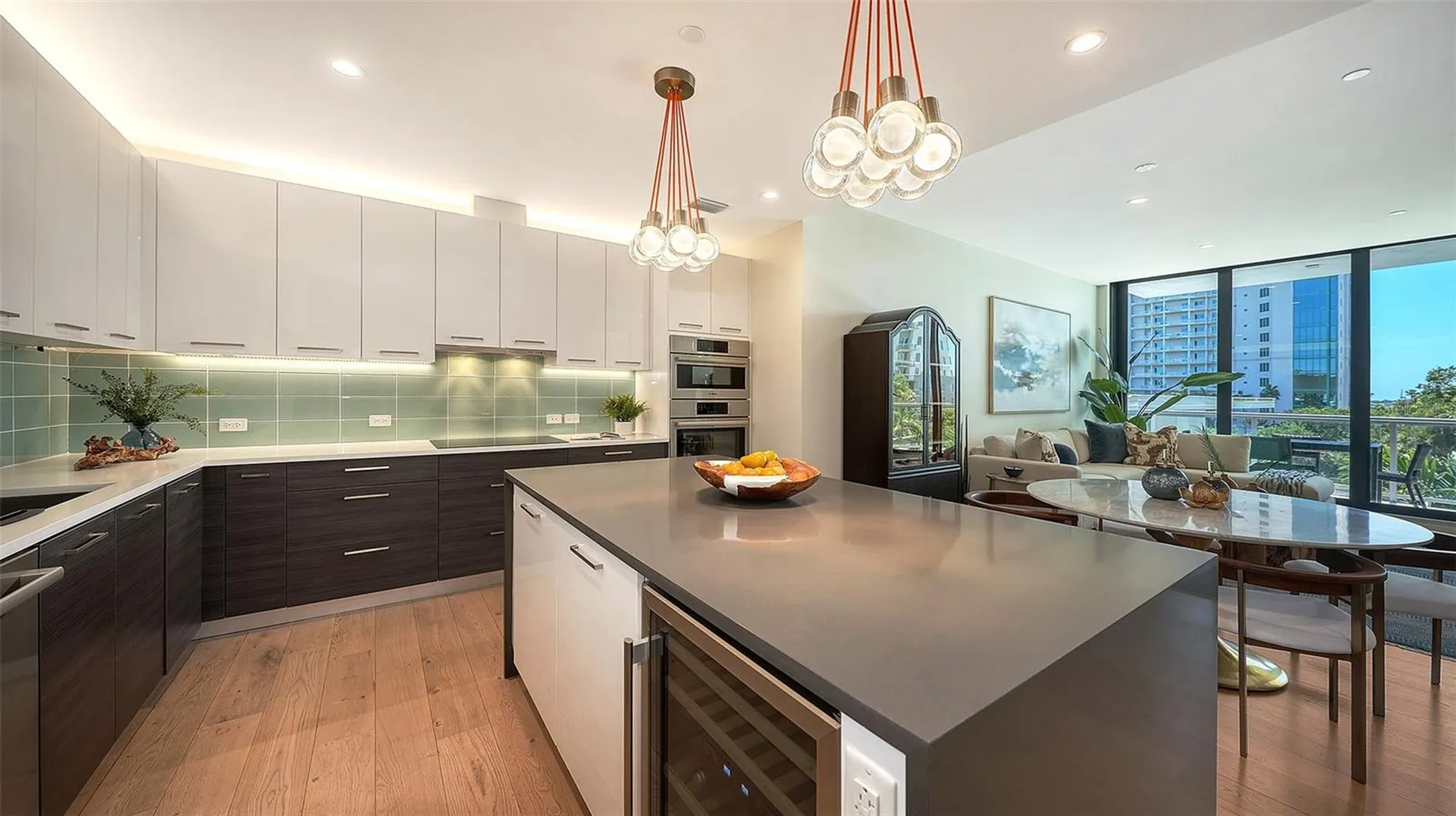 300 S Pineapple Avenue Sarasota FL 34236