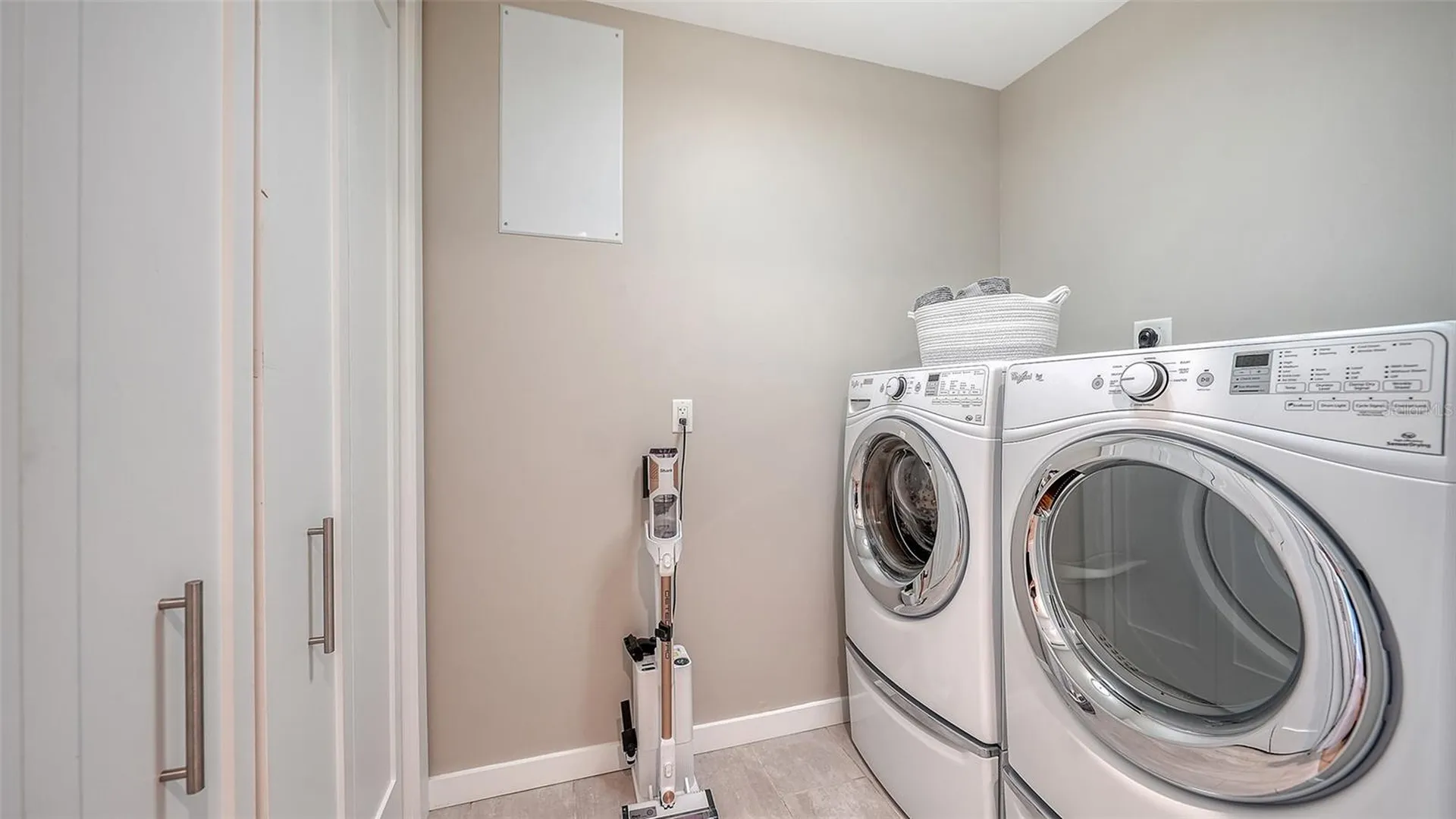 300 S Pineapple Avenue Sarasota FL 34236