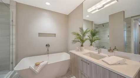 300 S Pineapple Avenue Sarasota FL 34236