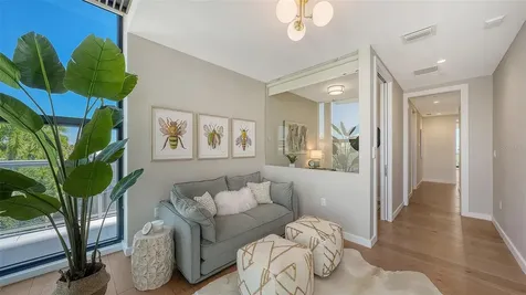 300 S Pineapple Avenue Sarasota FL 34236