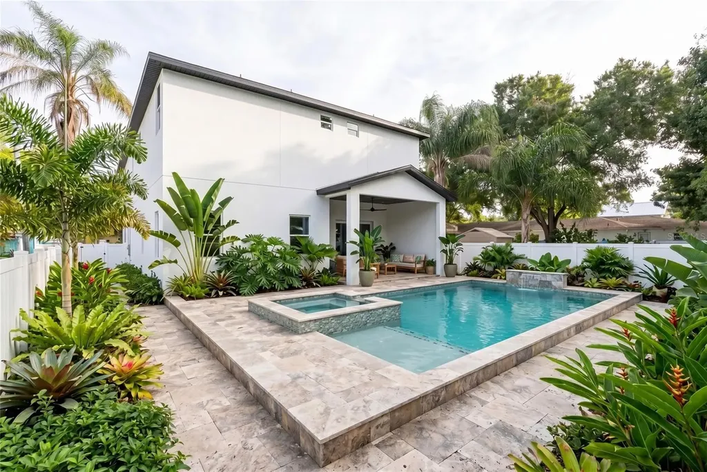 685 1st Avenue N Safety Harbor FL 34695