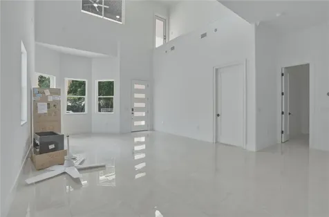 685 1st Avenue N Safety Harbor FL 34695