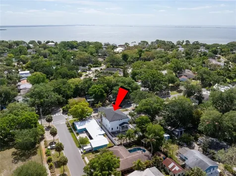 685 1st Avenue N Safety Harbor FL 34695