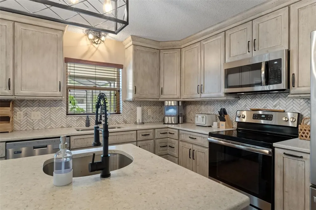 2451 Deltona Boulevard Spring Hill FL 34606