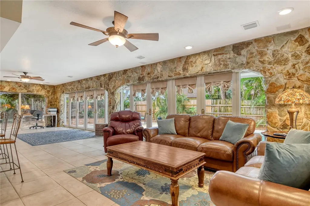 6303 3rd Avenue NW Bradenton FL 34209
