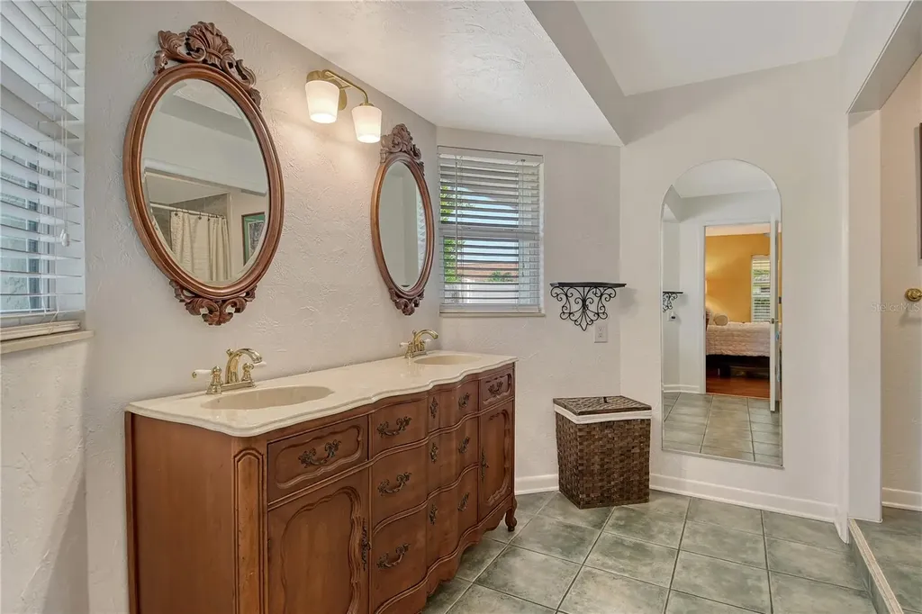 6303 3rd Avenue NW Bradenton FL 34209
