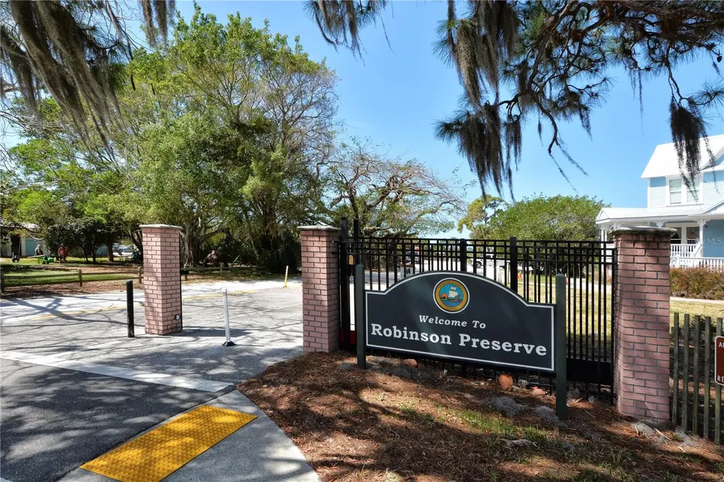 6303 3rd Avenue NW Bradenton FL 34209