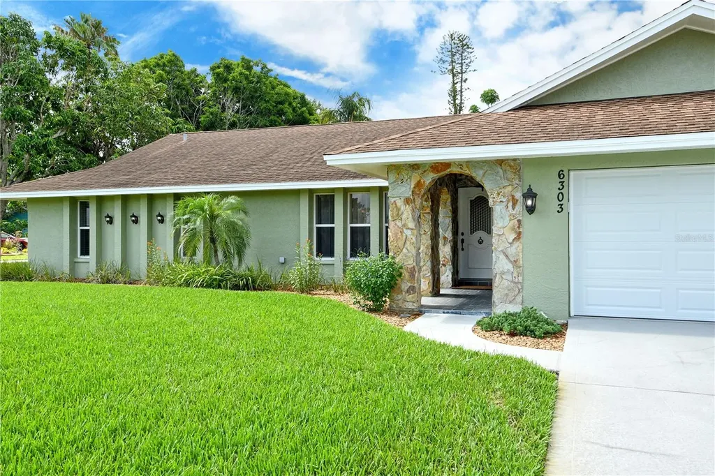 6303 3rd Avenue NW Bradenton FL 34209