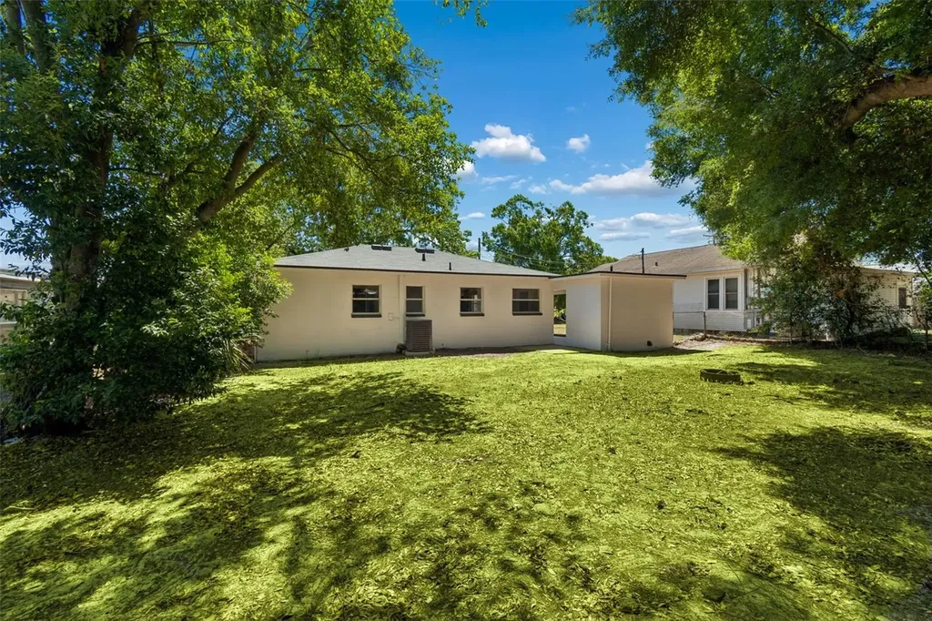 11206 N Arden Avenue Tampa FL 33612