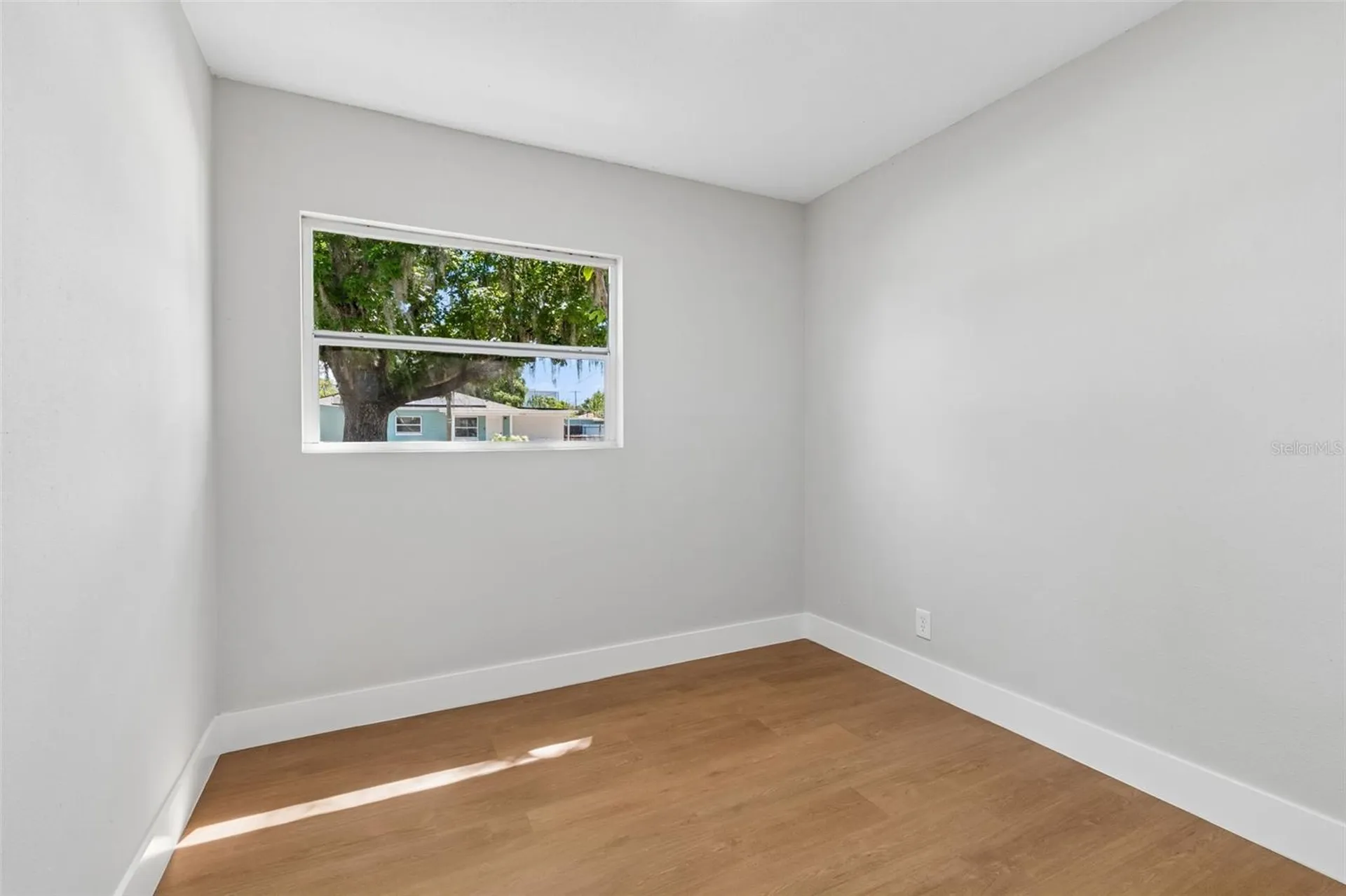 11206 N Arden Avenue Tampa FL 33612