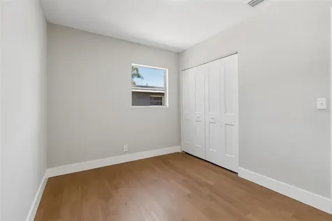 11206 N Arden Avenue Tampa FL 33612