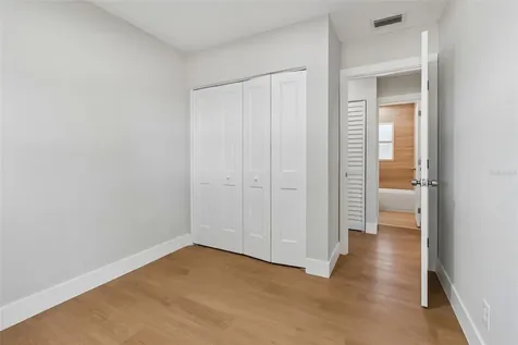 11206 N Arden Avenue Tampa FL 33612