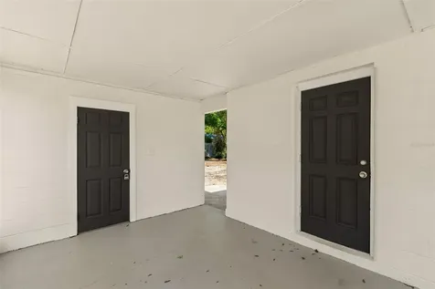 11206 N Arden Avenue Tampa FL 33612