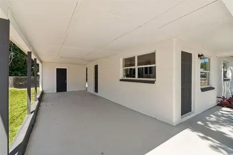11206 N Arden Avenue Tampa FL 33612