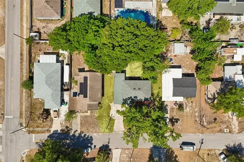 11206 N Arden Avenue Tampa FL 33612
