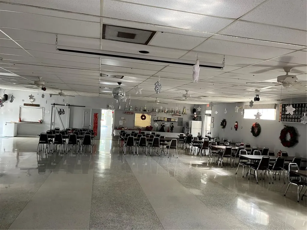 5247 81st Street N St Petersburg FL 33709
