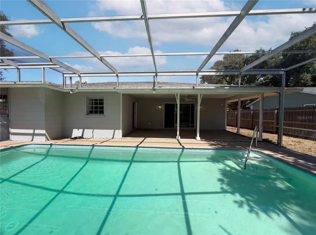 6712 Conetta Drive Sarasota FL 34243
