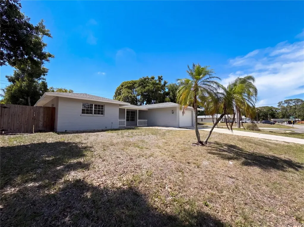 6712 Conetta Drive Sarasota FL 34243