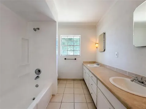 6712 Conetta Drive Sarasota FL 34243