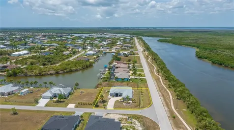 15400 Alcove Circle Port Charlotte FL 33981