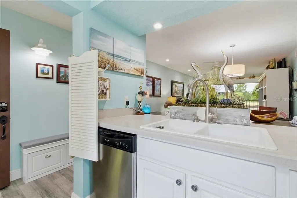 6111 Lake Pointe Drive Orlando FL 32822