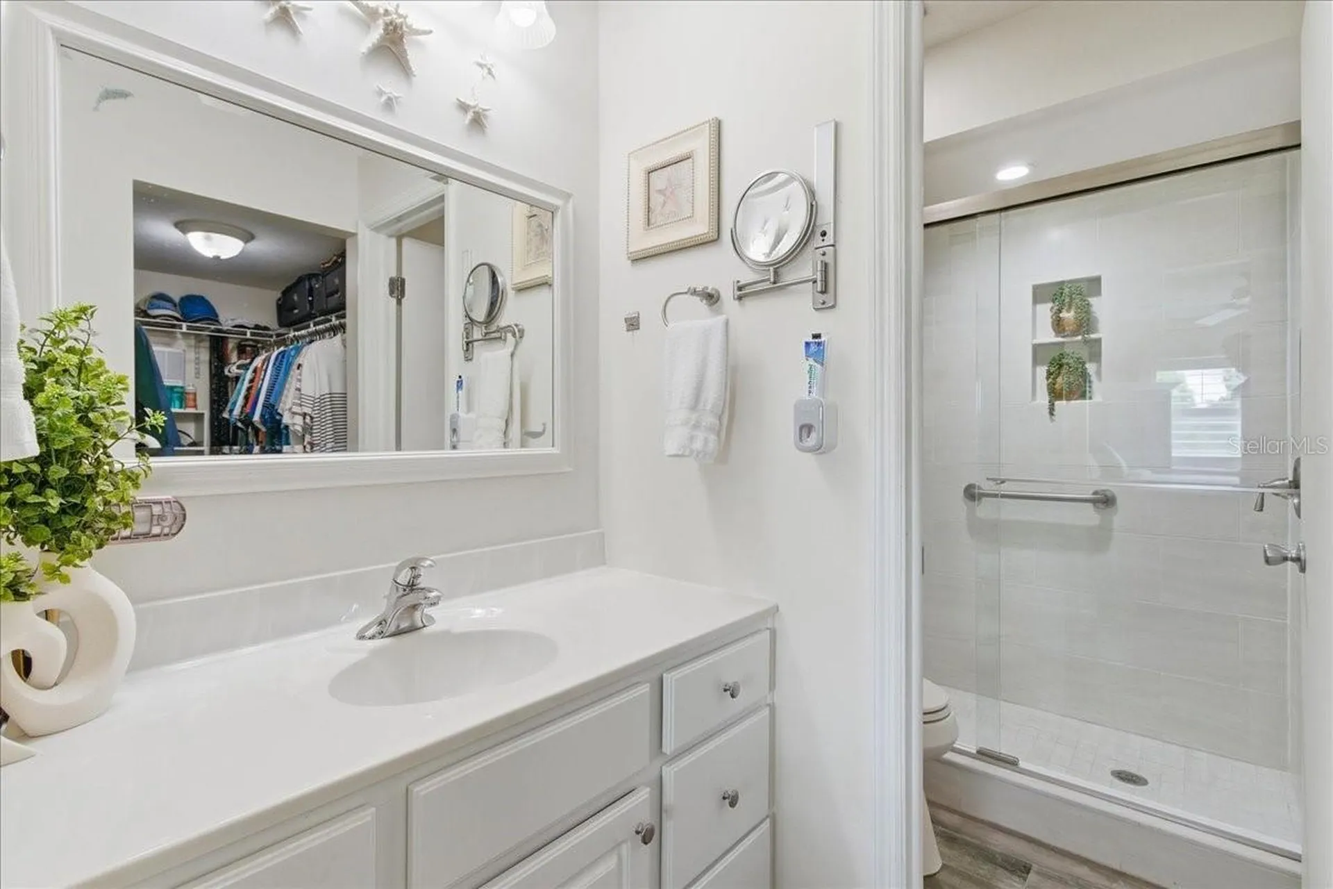 6111 Lake Pointe Drive Orlando FL 32822