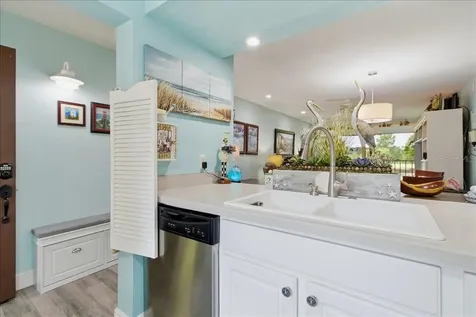 6111 Lake Pointe Drive Orlando FL 32822