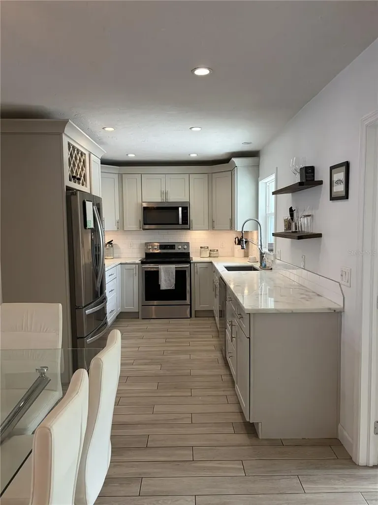 7503 Starfish Drive Sarasota FL 34231