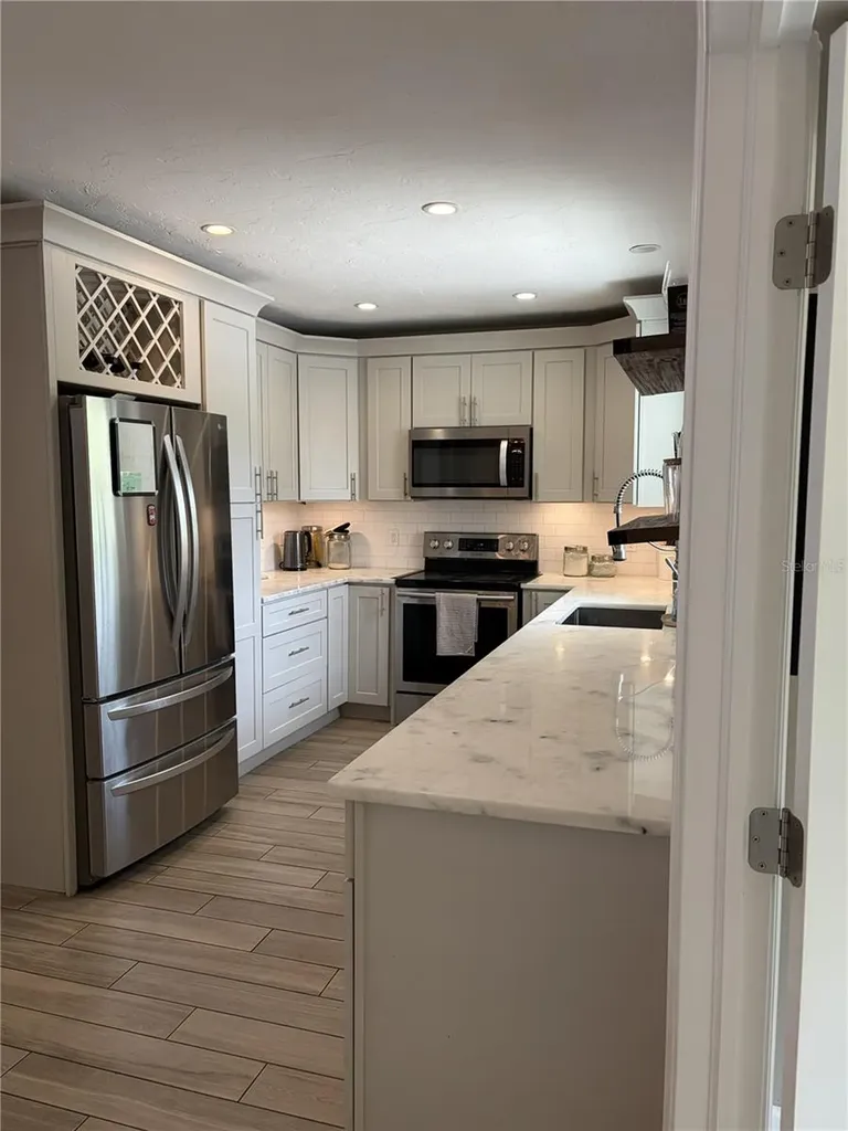 7503 Starfish Drive Sarasota FL 34231