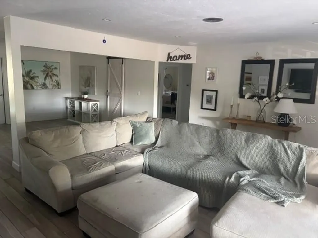 7503 Starfish Drive Sarasota FL 34231