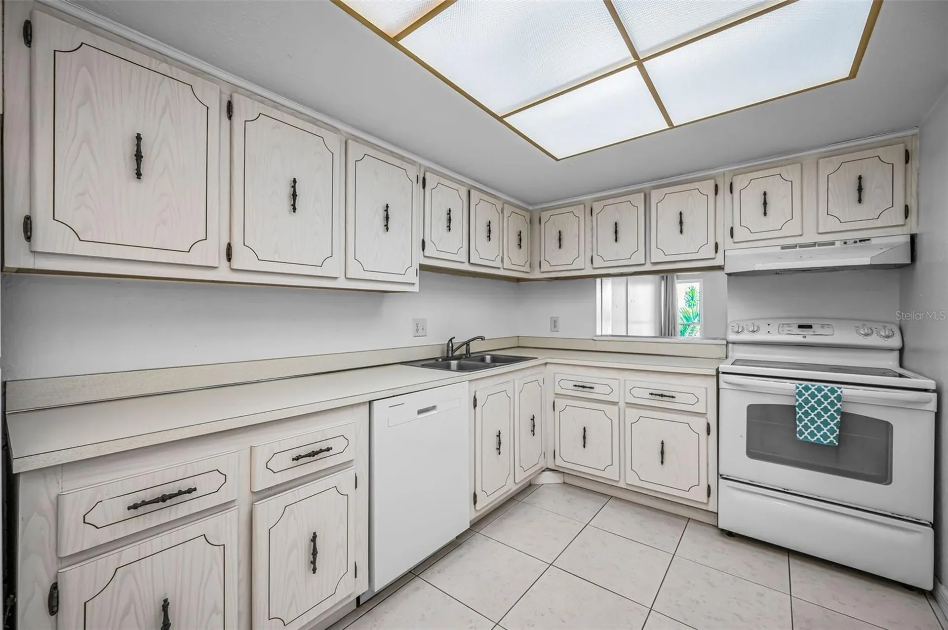 4908 38th Way S St Petersburg FL 33711