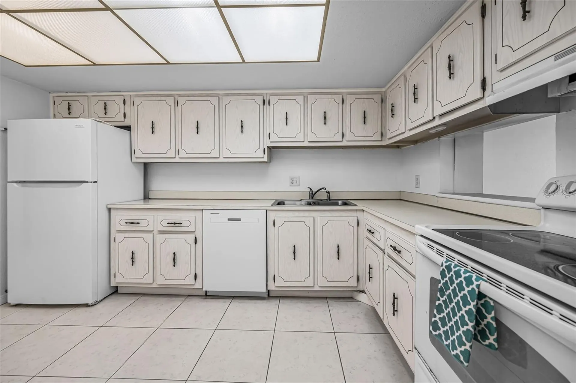 4908 38th Way S St Petersburg FL 33711