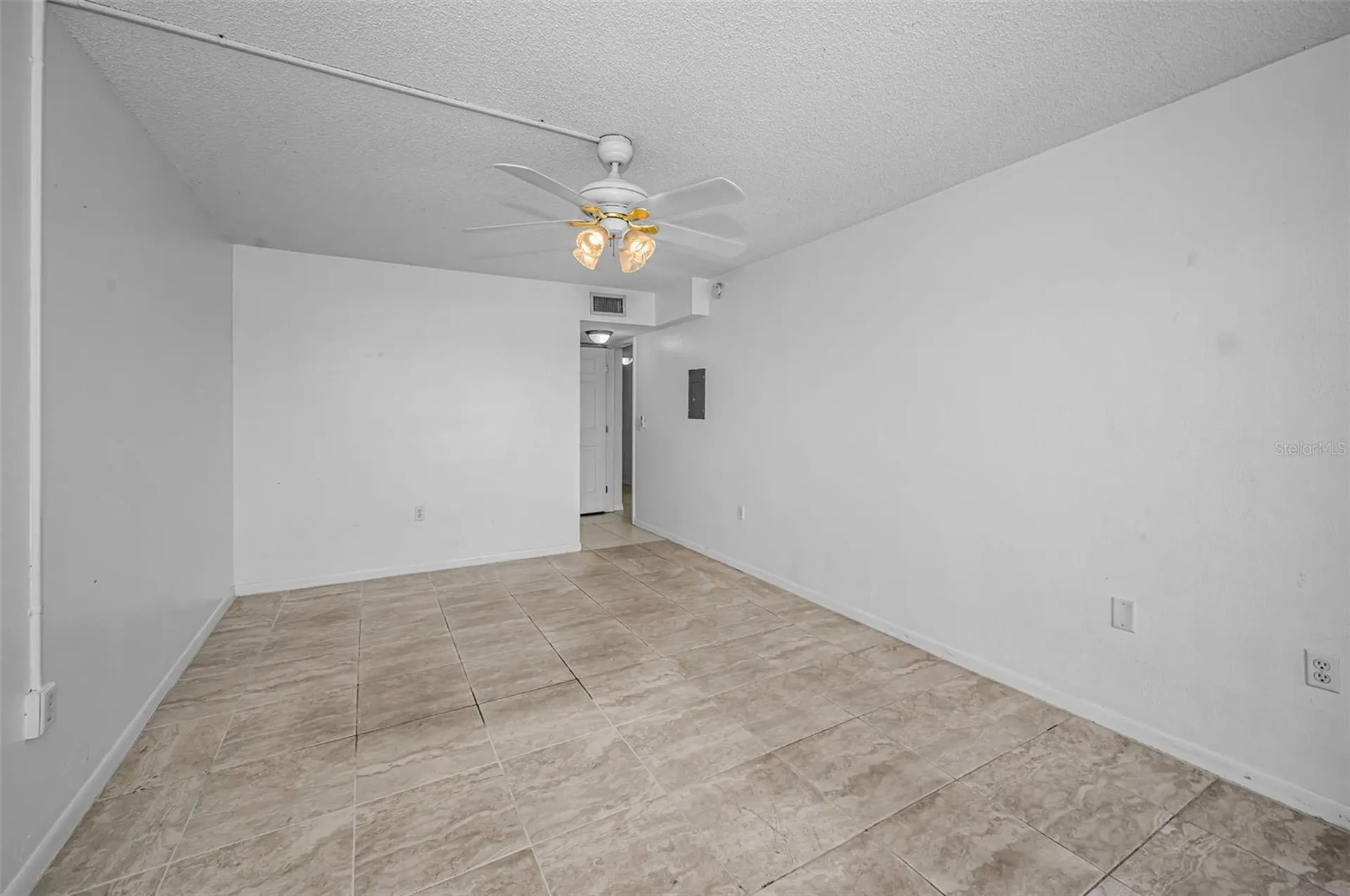 4908 38th Way S St Petersburg FL 33711