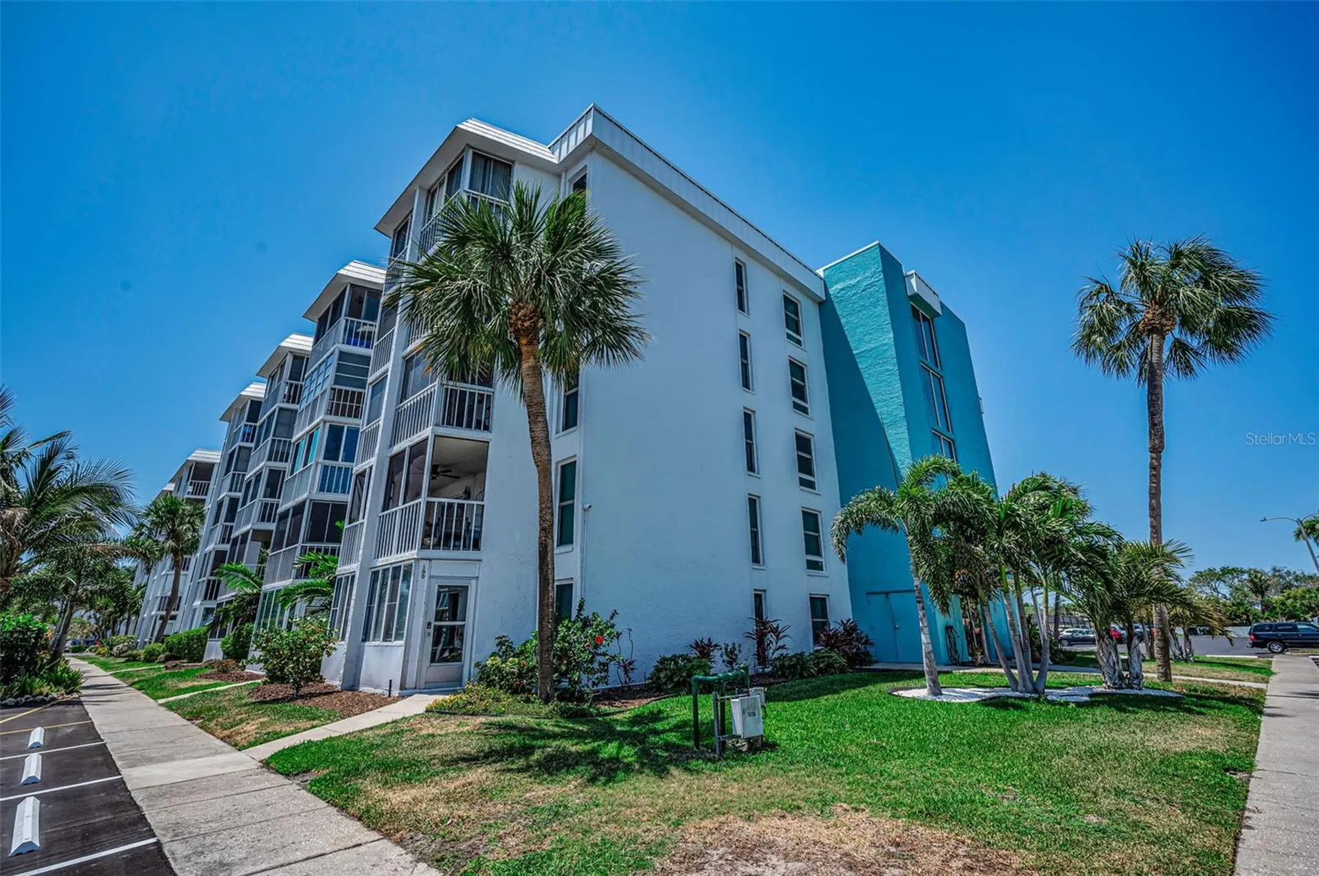 4908 38th Way S St Petersburg FL 33711
