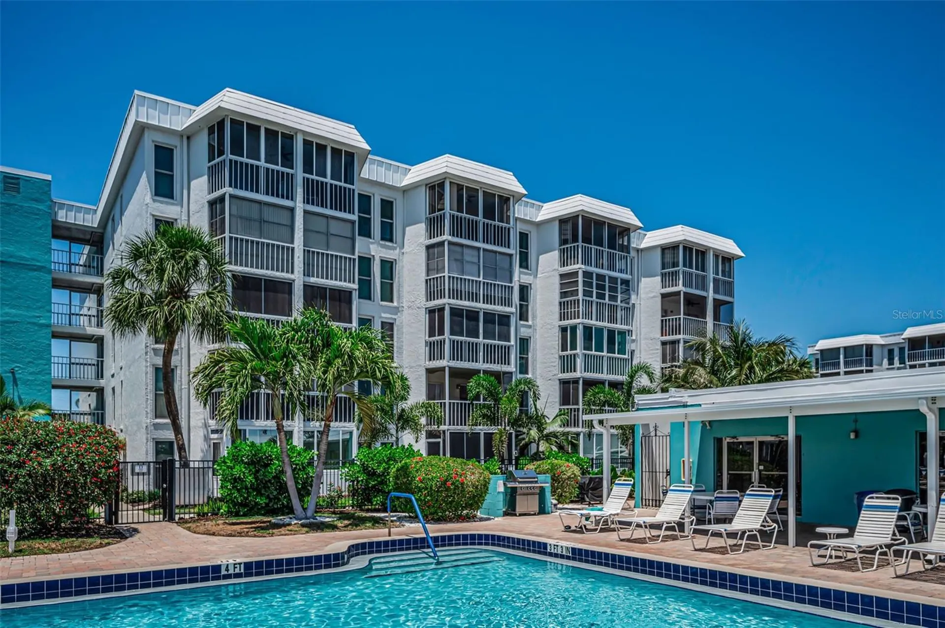 4908 38th Way S St Petersburg FL 33711