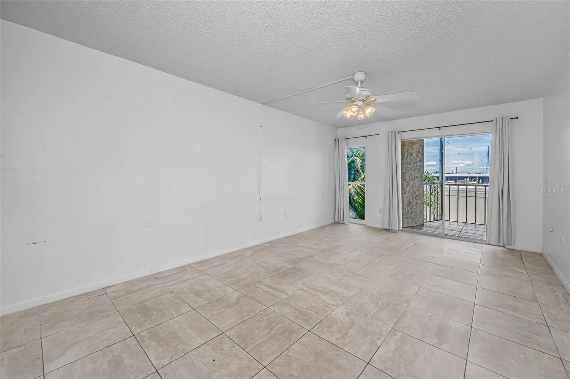 4908 38th Way S St Petersburg FL 33711