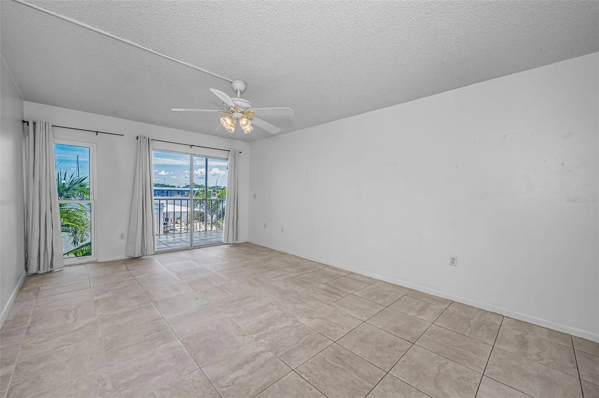 4908 38th Way S St Petersburg FL 33711