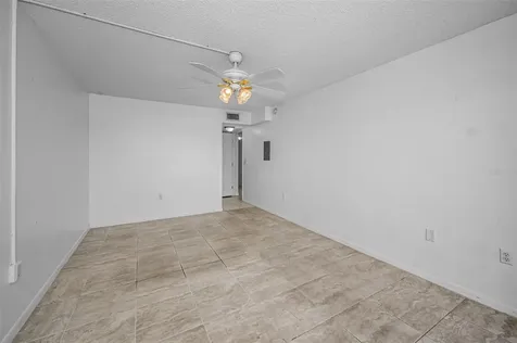 4908 38th Way S St Petersburg FL 33711