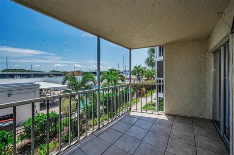 4908 38th Way S St Petersburg FL 33711