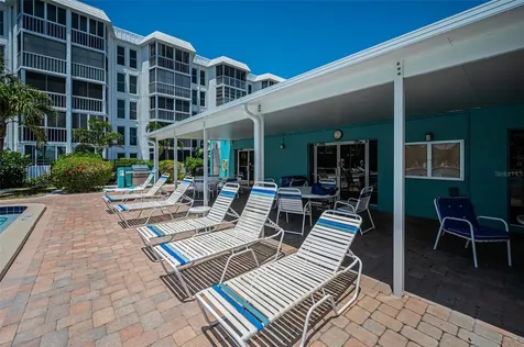 4908 38th Way S St Petersburg FL 33711