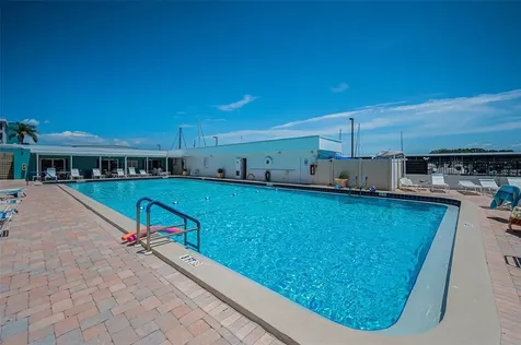 4908 38th Way S St Petersburg FL 33711