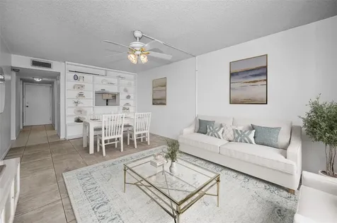 4908 38th Way S St Petersburg FL 33711