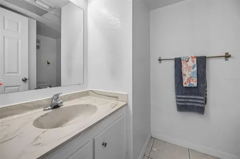 4908 38th Way S St Petersburg FL 33711