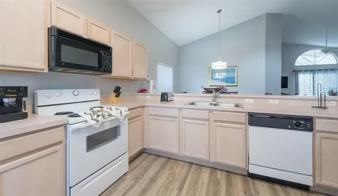 211 Aylesbury Lane Davenport FL 33837