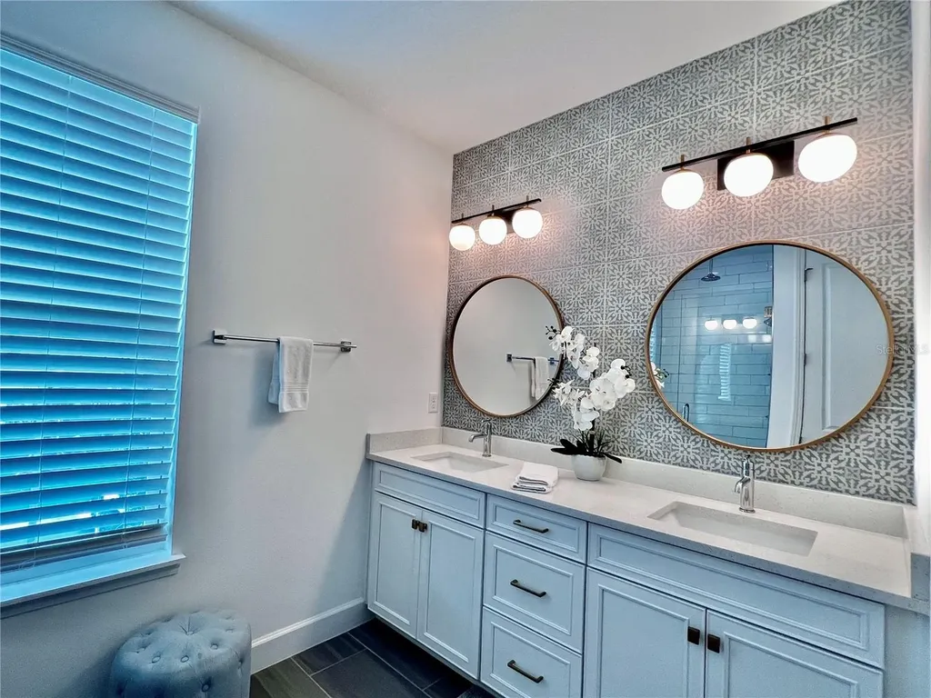 7002 Arnoldson Street Orlando FL 32827