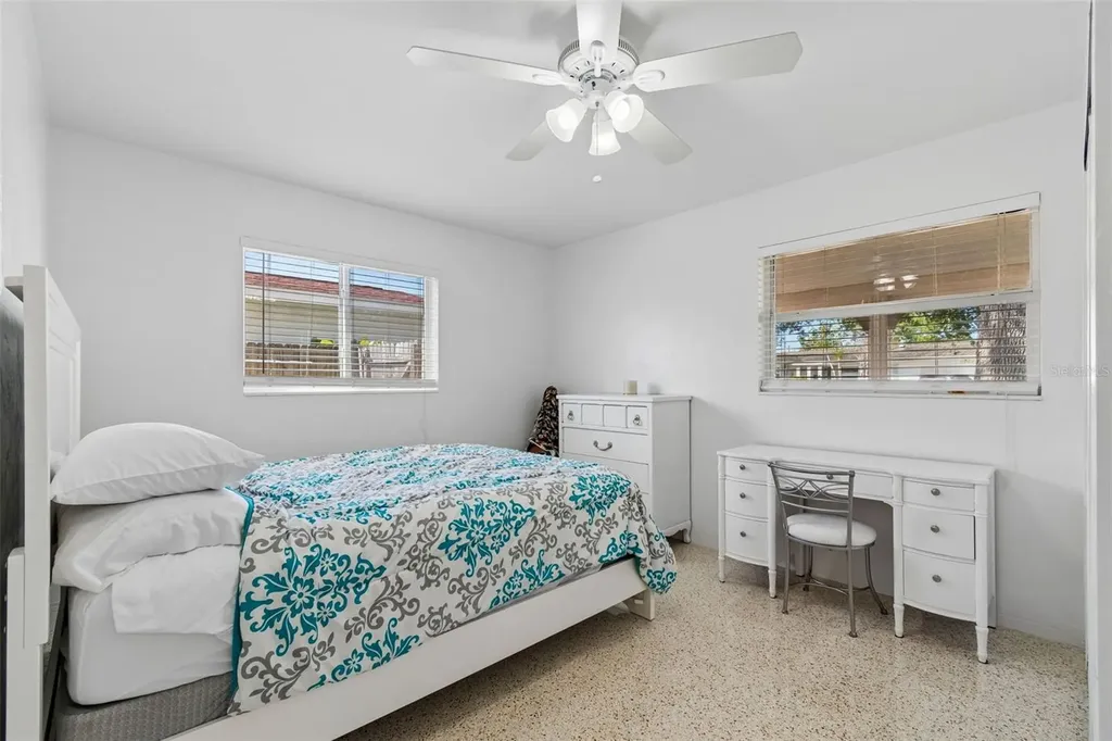 2863 60th Way N St Petersburg FL 33710