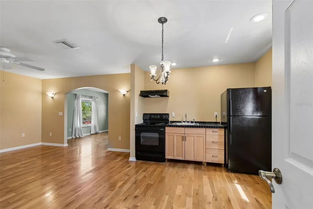 2863 60th Way N St Petersburg FL 33710